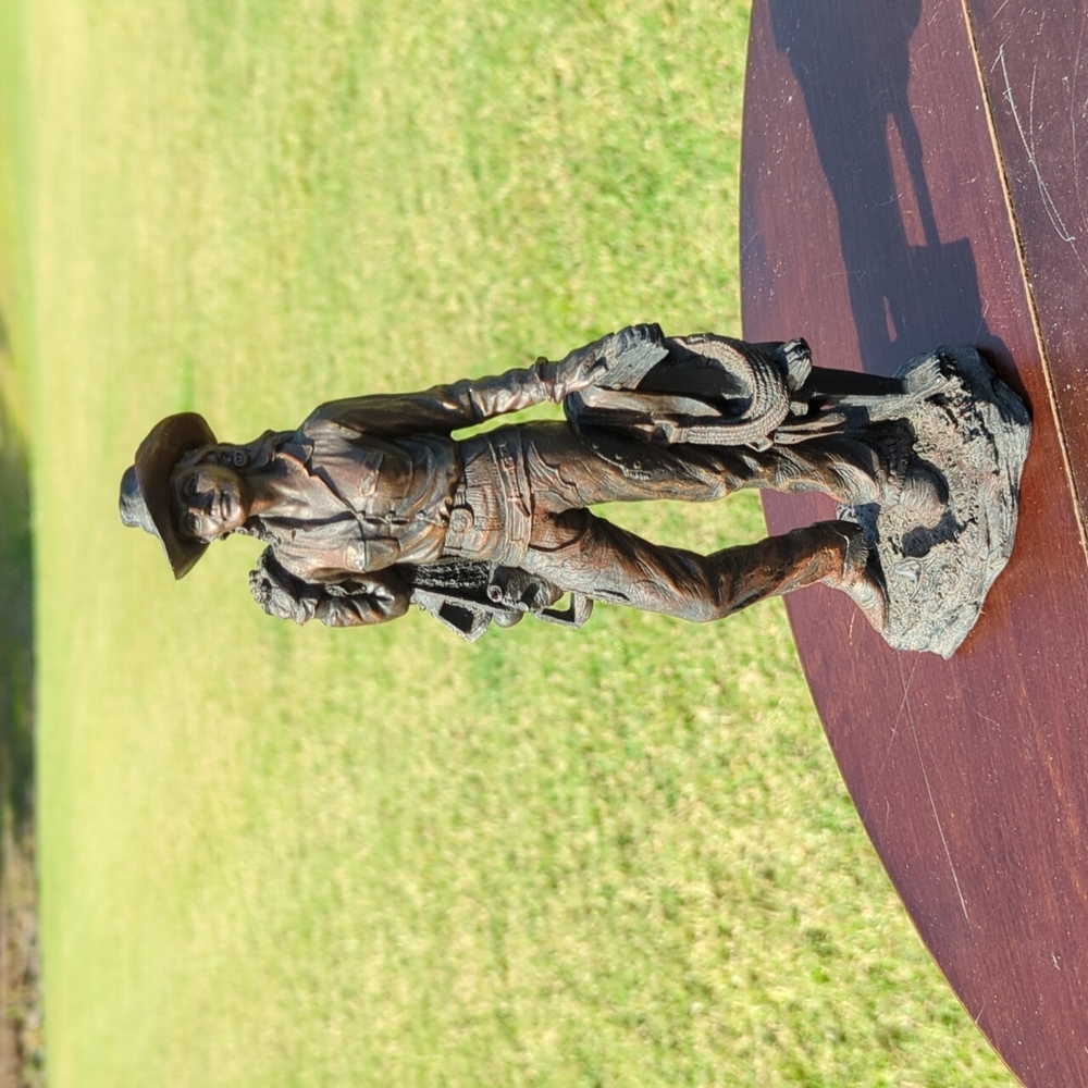 Wild West Cowboy/Cowgirl Figurine